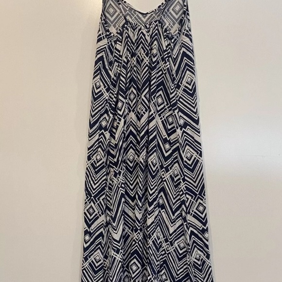 GAP Navy Blue White Geometric Chevron Print Maxi Dress Womens Size XS (1235) - Picture 4 of 6